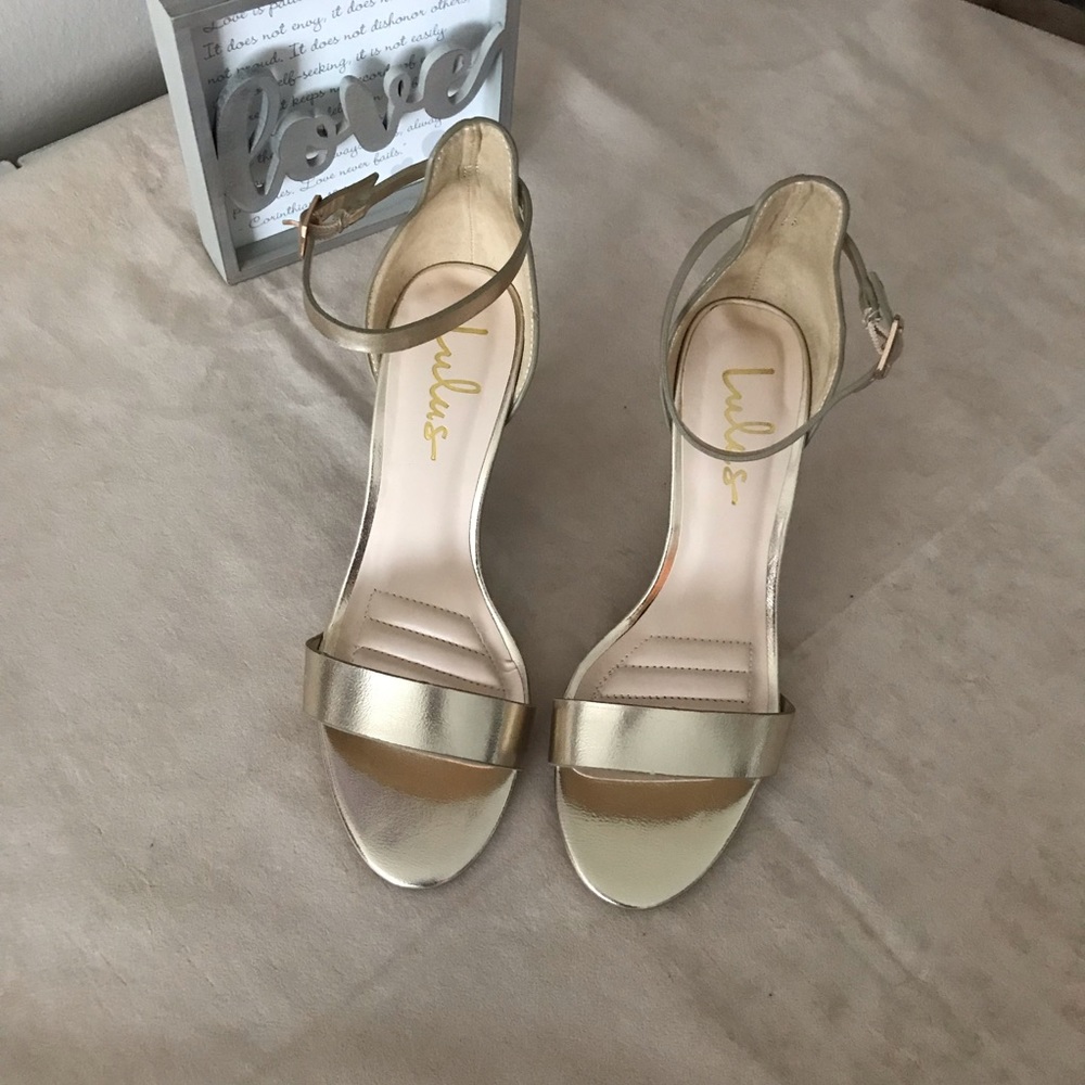 Lulu’s Golden Heels